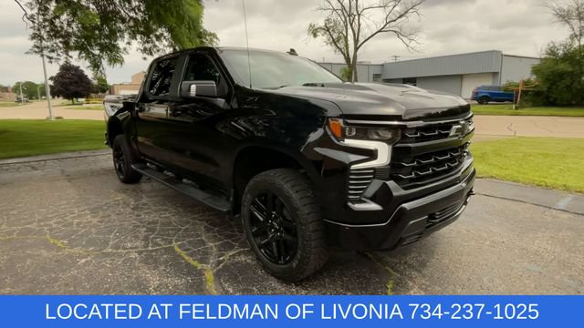 Used 2022 Chevrolet Silverado 1500 LT Trail Boss w/ LT Trail Boss Premium Package AWD/4WD image 2
