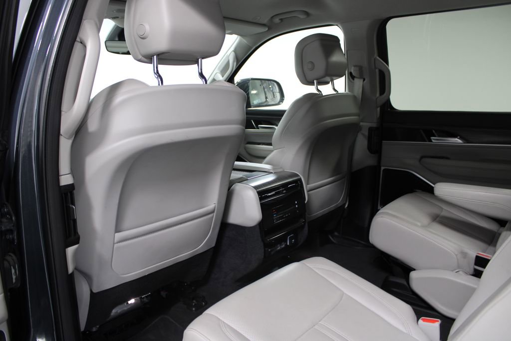 Used 2024 Jeep Wagoneer Series II image 25