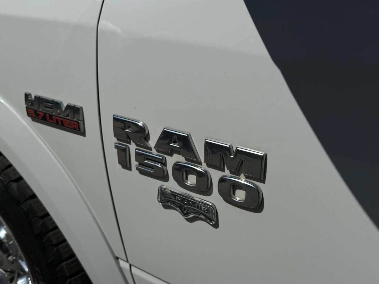 Used 2013 RAM 1500 Laramie w/ Convenience Group AWD/4WD image 24