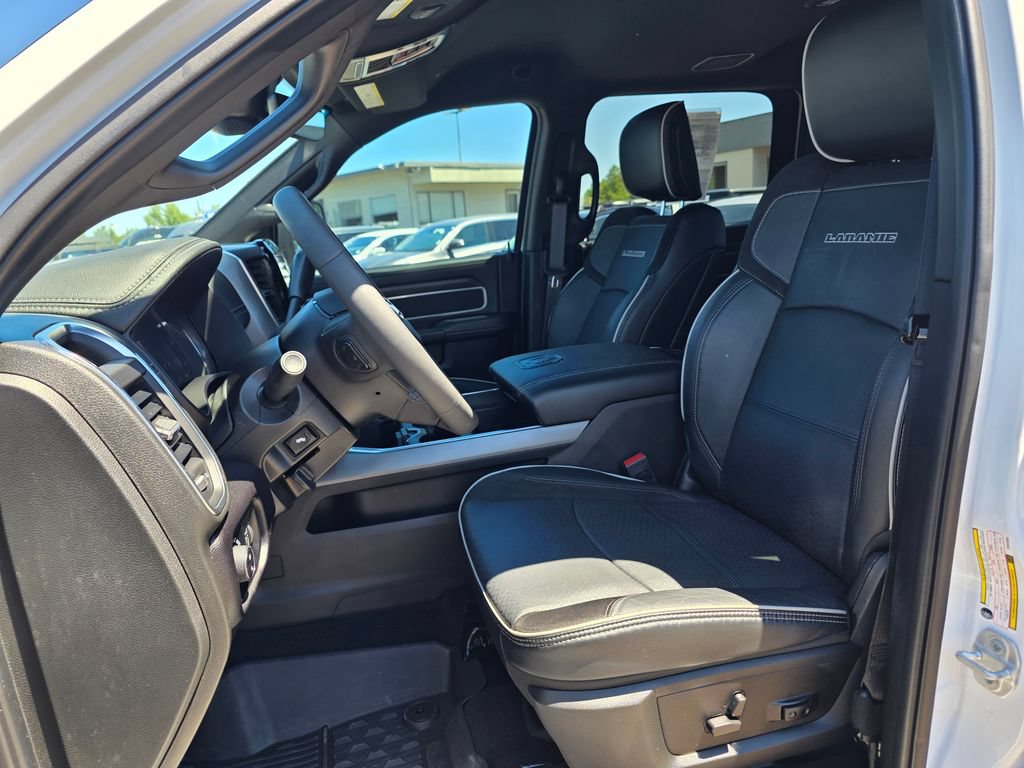 Used 2025 RAM 2500 Laramie w/ Night Edition AWD/4WD image 4