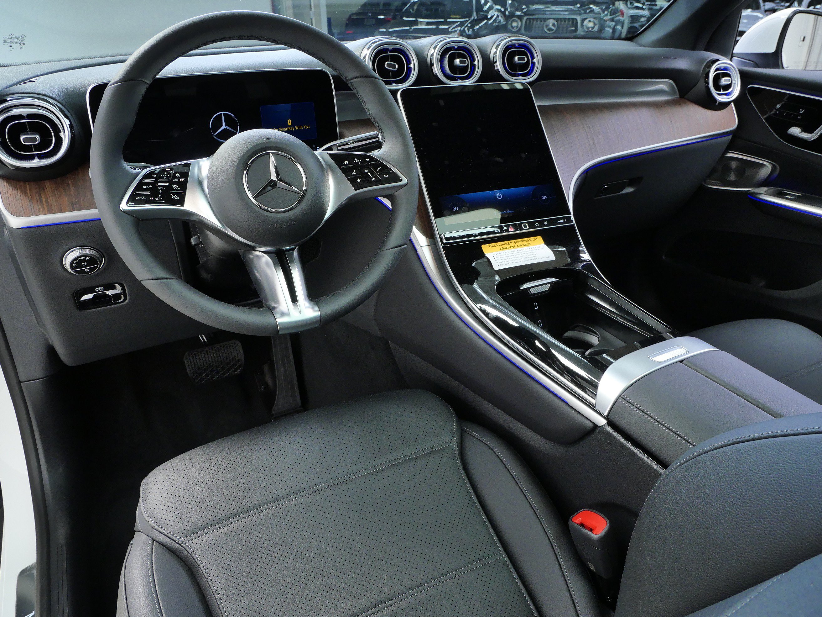 New 2026 Mercedes-Benz GLC 300 4MATIC image 3