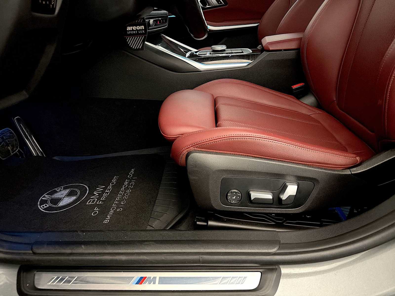 Certified 2023 BMW 330i xDrive Sedan w/ M Sport Package AWD/4WD image 10