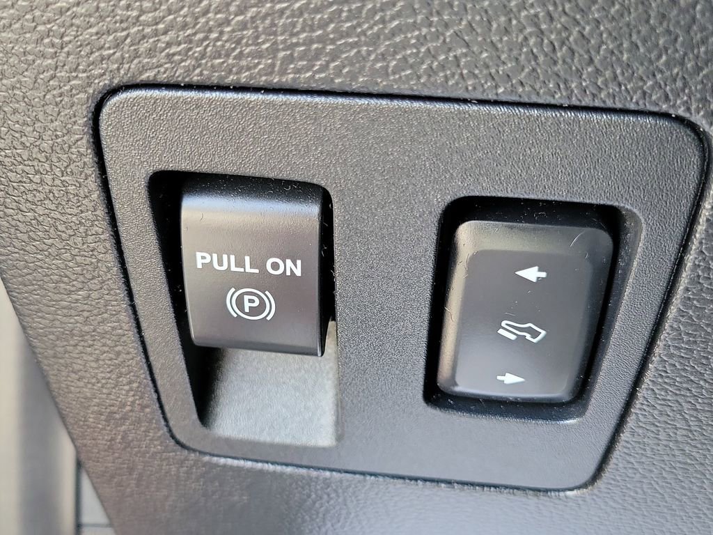 Used 2020 Ford F150 Raptor w/ Equipment Group 802A Luxury AWD/4WD image 24