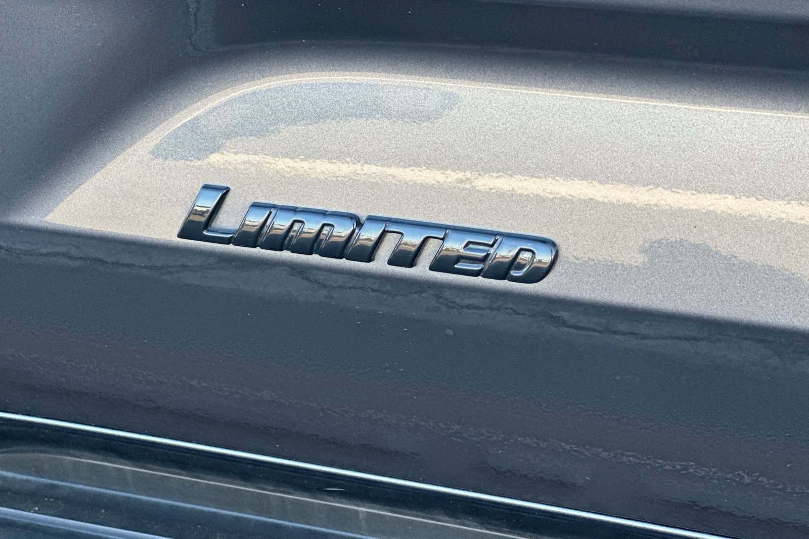 Certified 2025 Toyota Sequoia Limited image 28