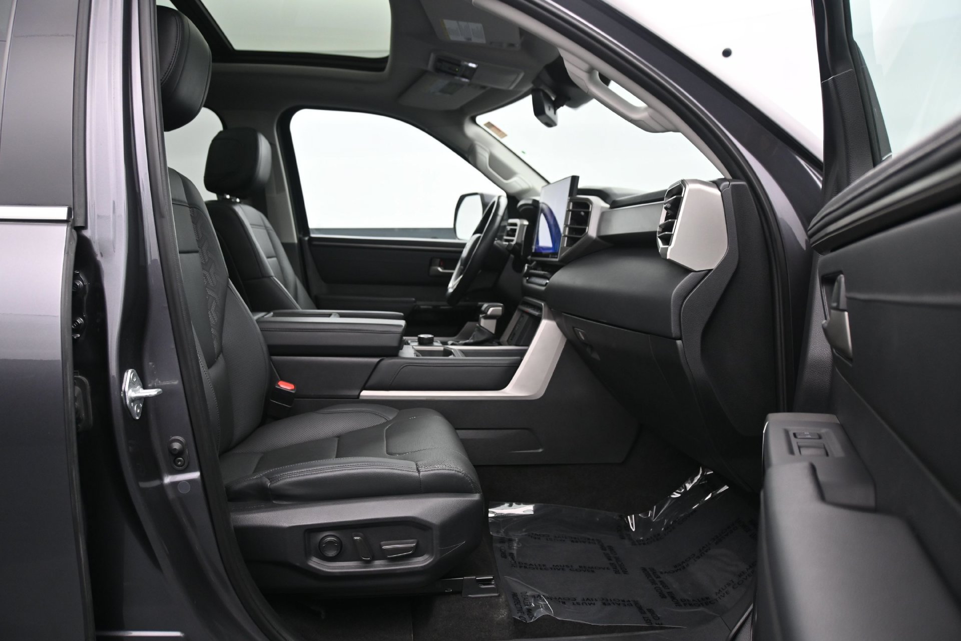 Used 2022 Toyota Tundra Limited AWD/4WD image 13