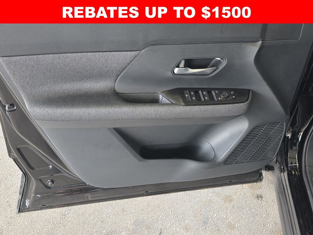 New 2026 Nissan Kicks SV w/ SV Premium Package image 30