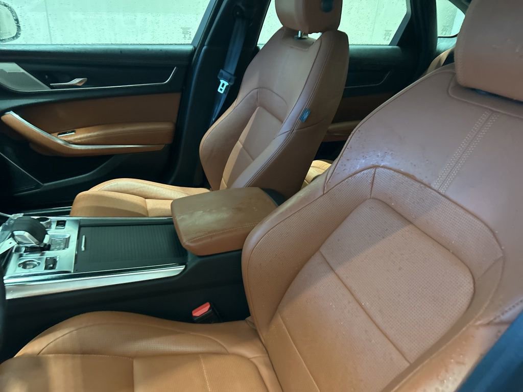 Used 2024 Jaguar XF R-Dynamic SE image 7