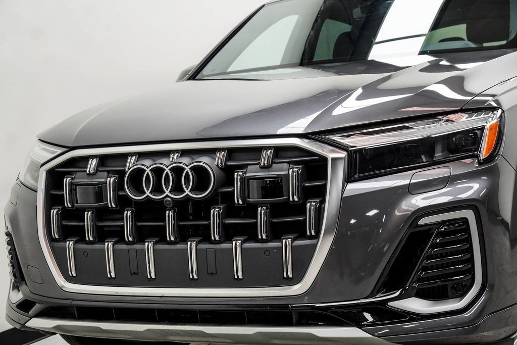 Used 2025 Audi Q7 3.0T Premium Plus AWD/4WD image 2