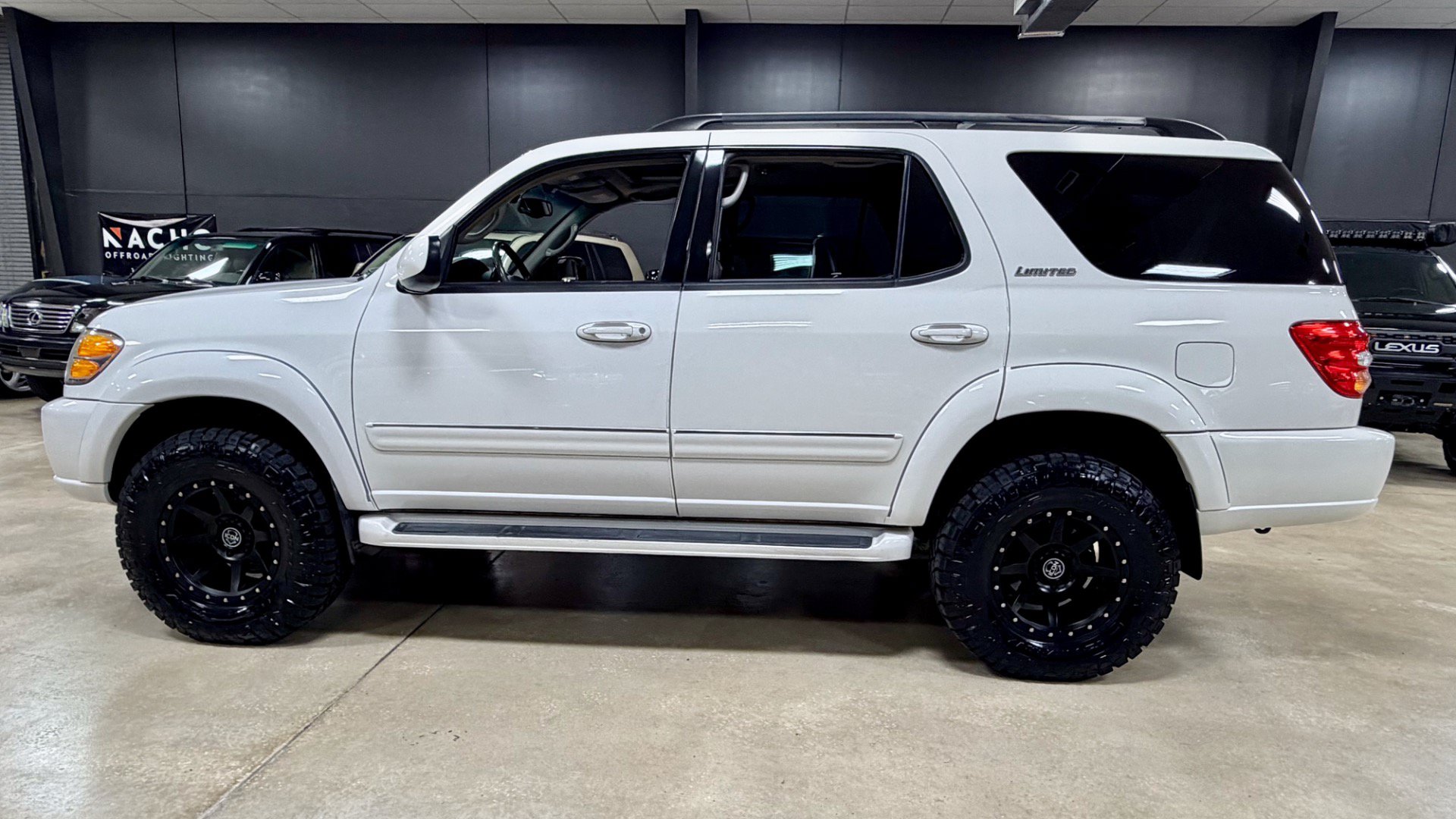 Used 2004 Toyota Sequoia Limited AWD/4WD image 17