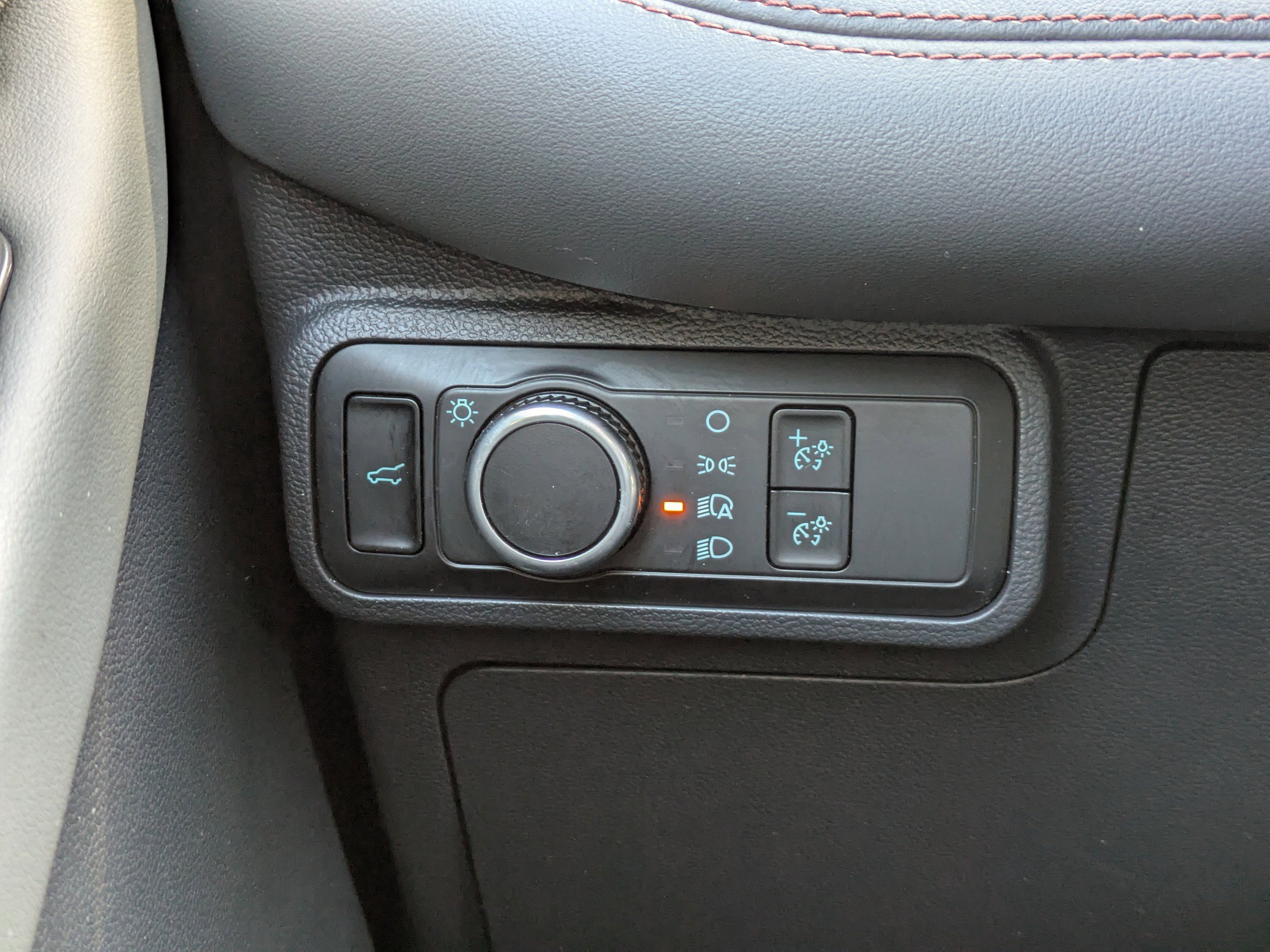 Used 2025 Ford Explorer Active image 30