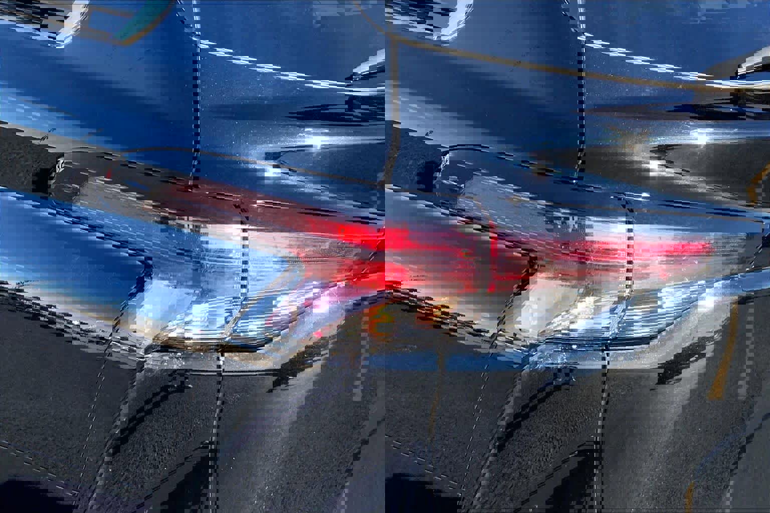 Used 2023 Toyota Sienna XLE image 28