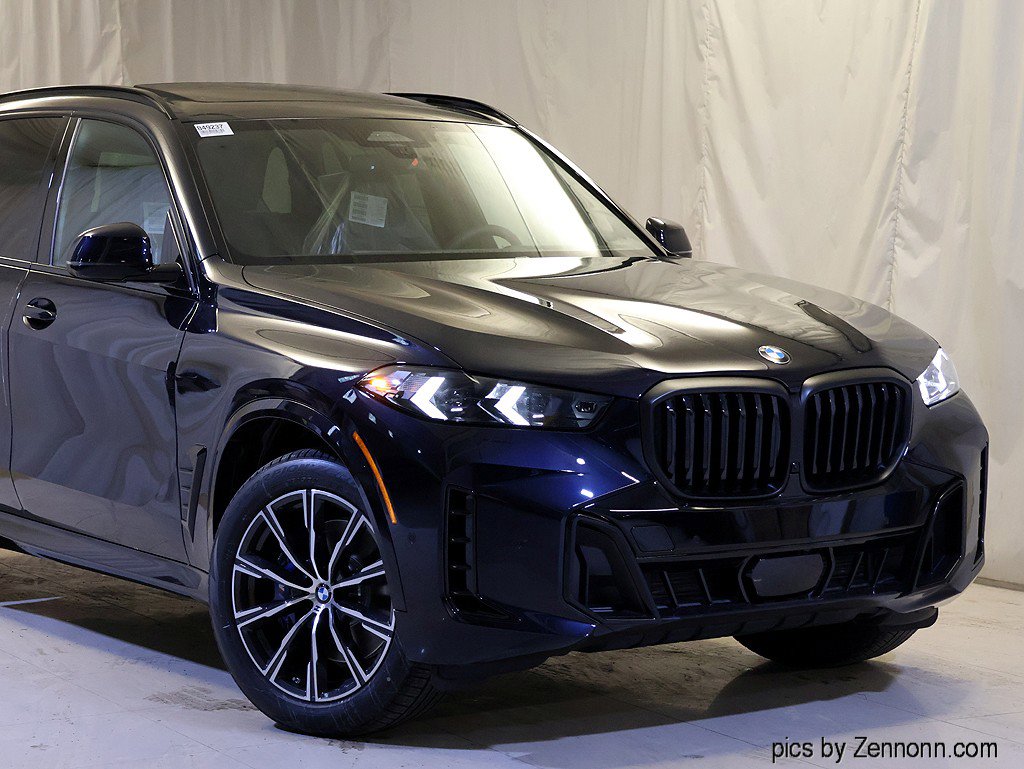 New 2026 BMW X5 xDrive40i w/ M Sport Package AWD/4WD image 2