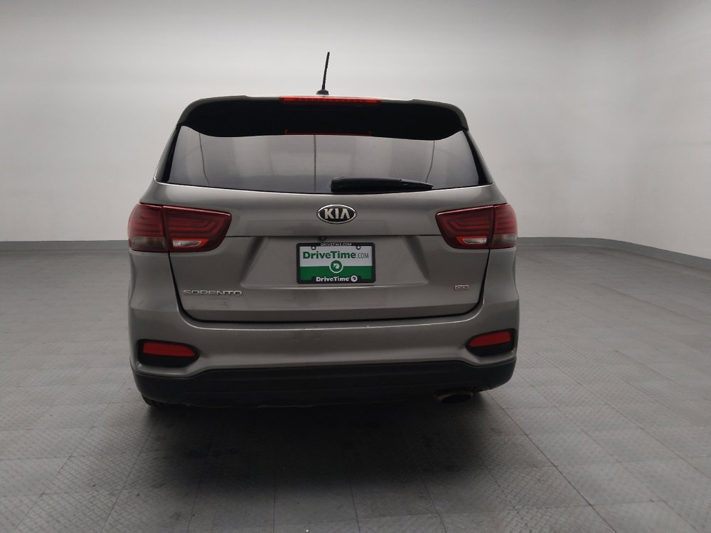 Used 2019 Kia Sorento LX image 6