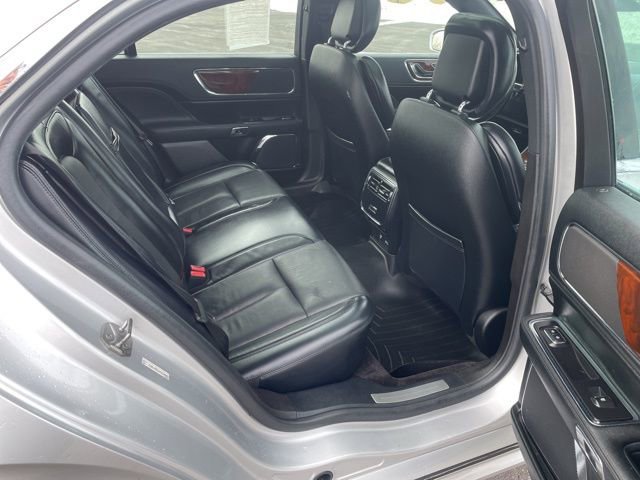 Used 2017 Lincoln Continental Select w/ Climate Package image 25