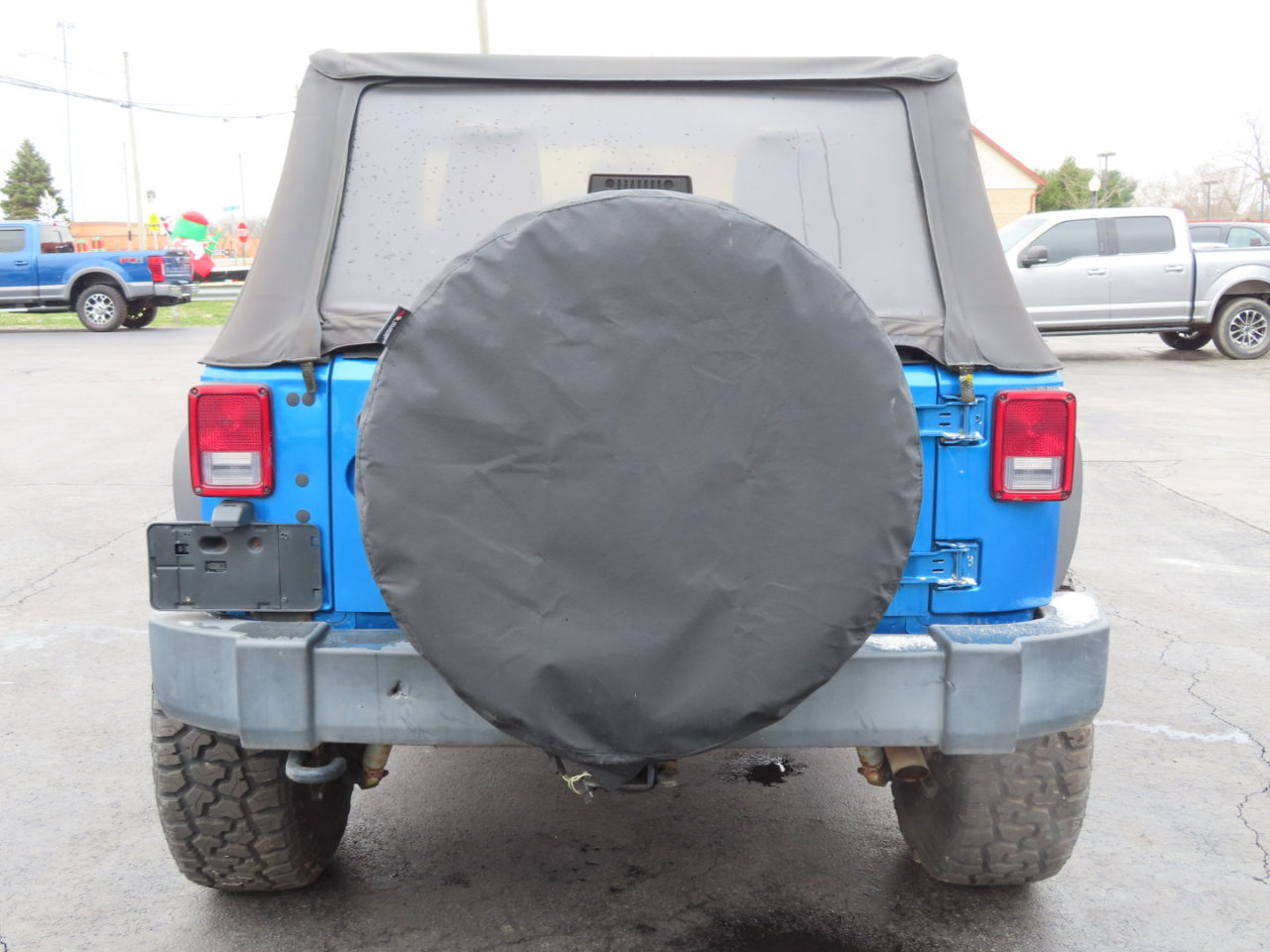 Used 2016 Jeep Wrangler Rubicon w/ Power Convenience Group image 5