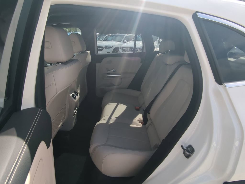 Used 2026 Mercedes-Benz GLA 250 image 5