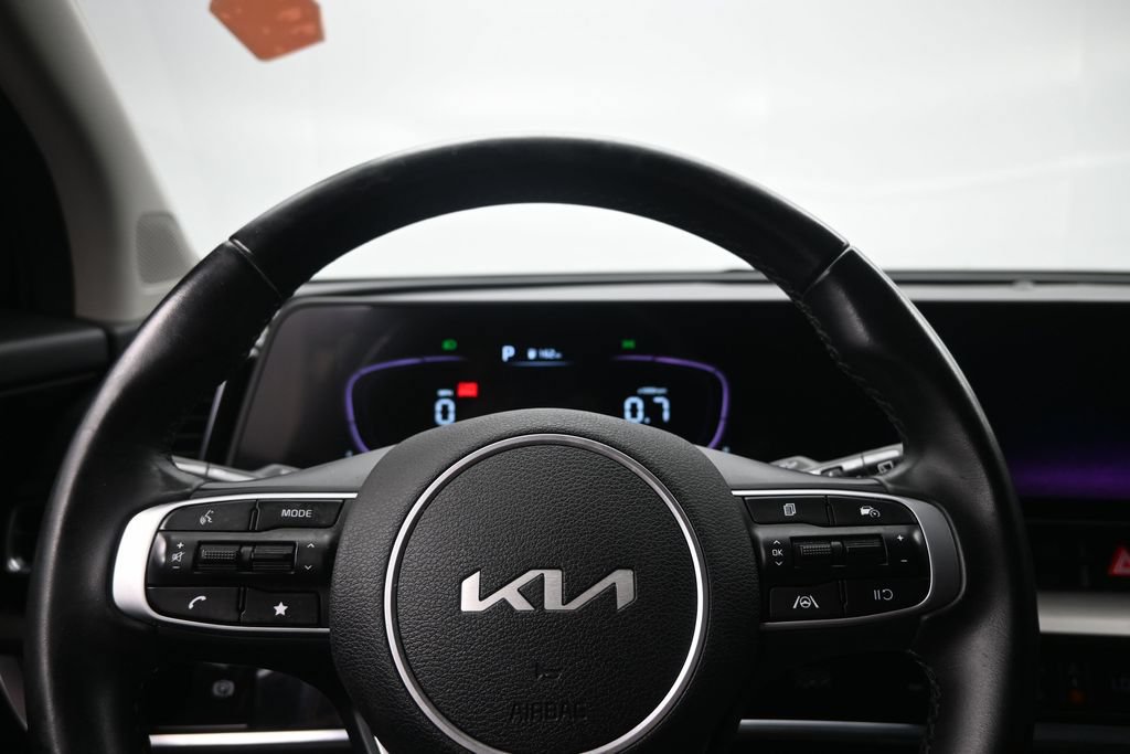 Used 2023 Kia Sportage EX FWD image 14