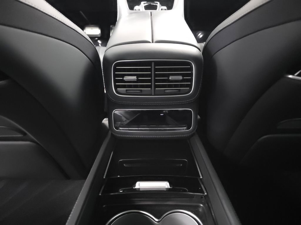 Used 2024 Mercedes-Benz Maybach GLS 600 4MATIC image 30
