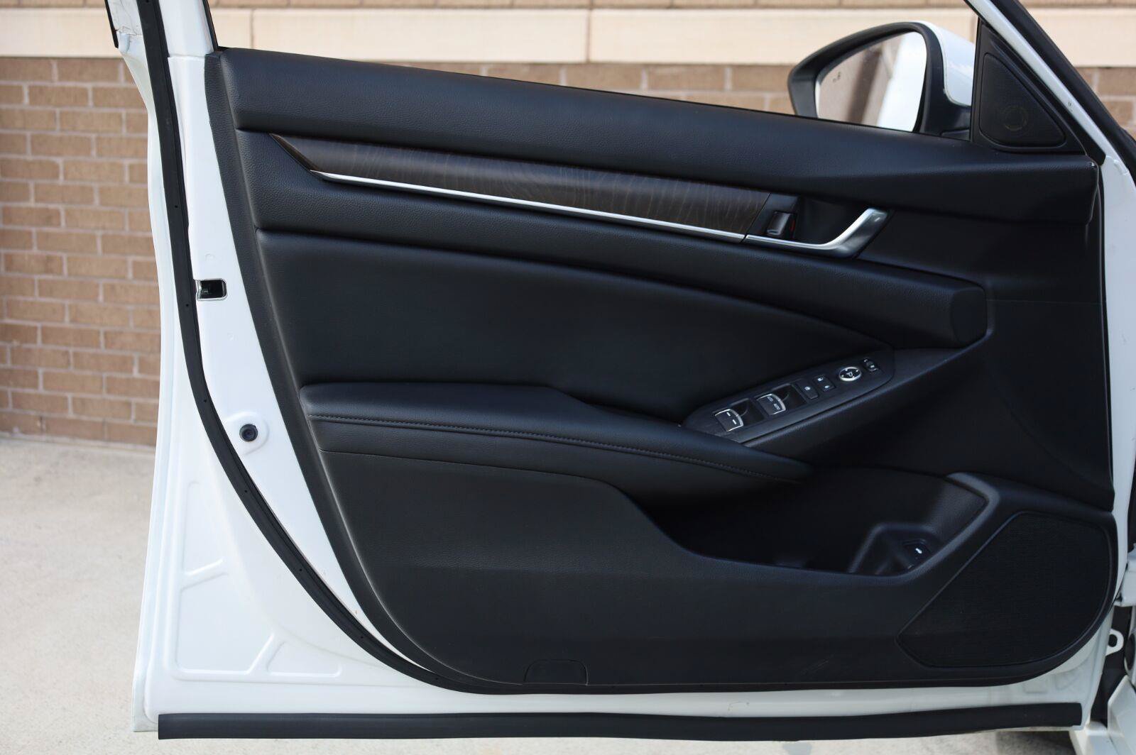 Used 2019 Honda Accord EX image 15