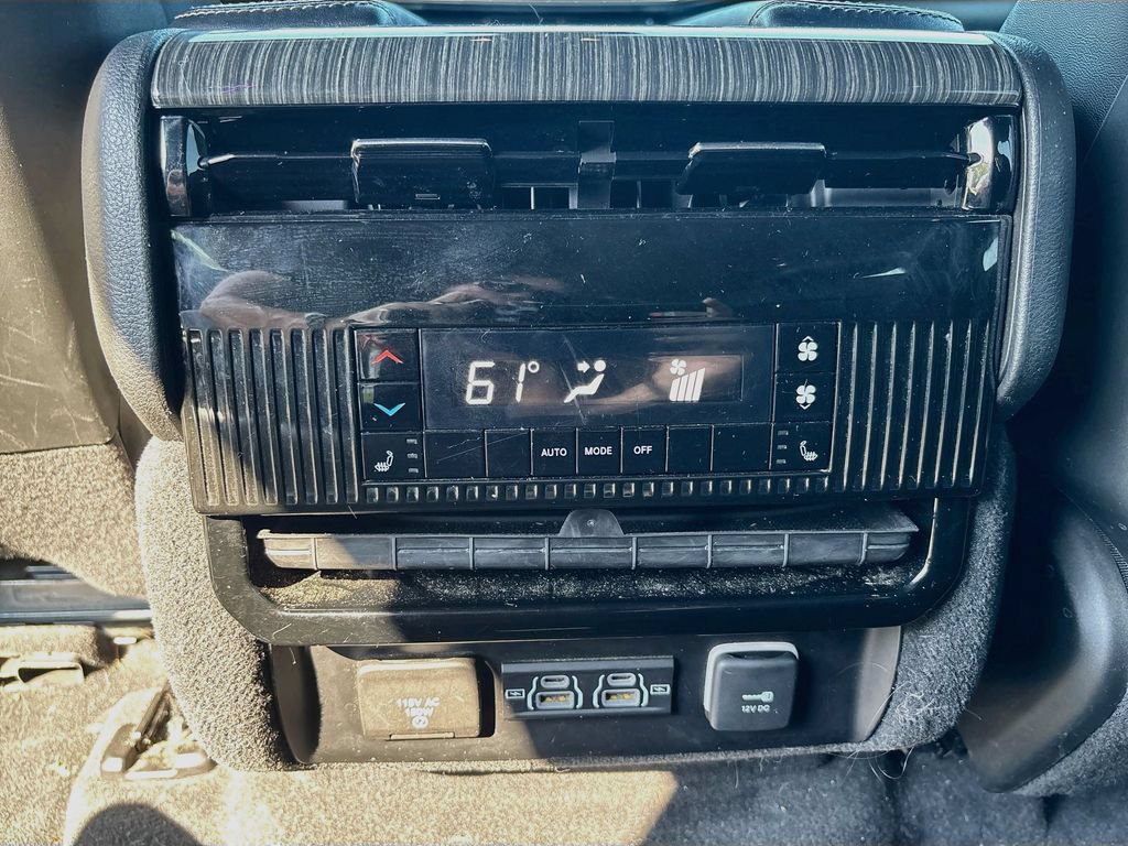 Used 2022 Jeep Wagoneer Series III w/ Convenience Group I AWD/4WD image 22
