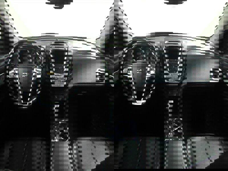 Used 2015 Chevrolet Equinox LTZ image 9