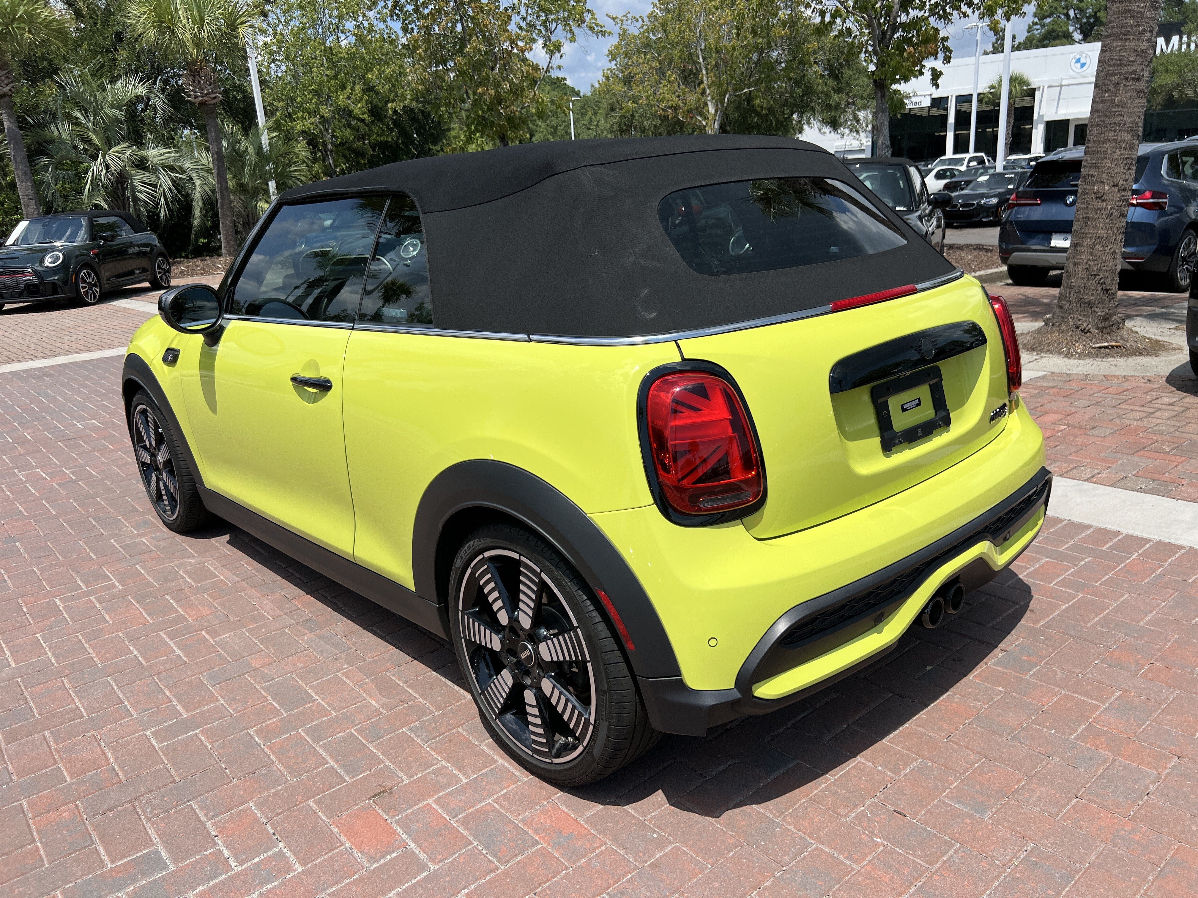 Certified 2024 MINI Cooper S FWD image 17