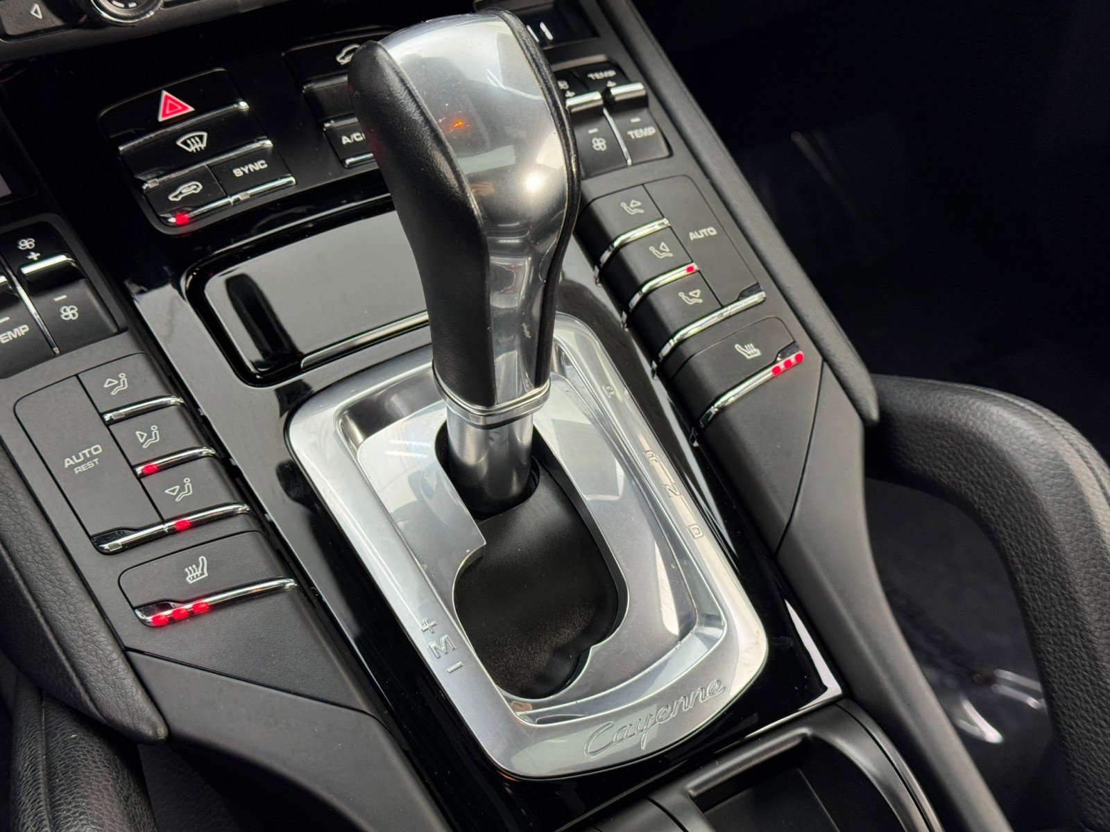 Used 2014 Porsche Cayenne AWD/4WD image 28