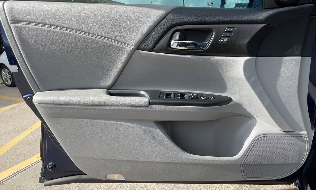 Used 2013 Honda Accord EX-L image 34