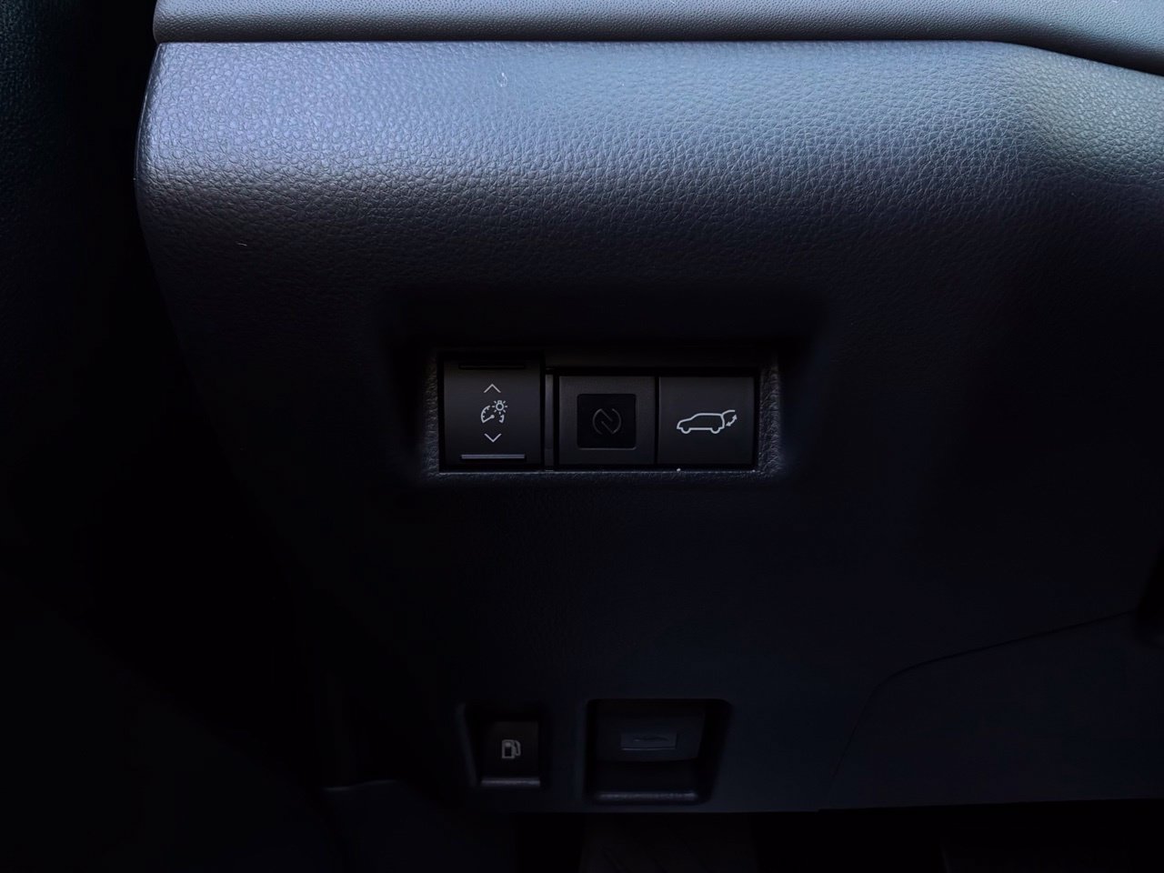 New 2026 Toyota RAV4 XSE AWD/4WD image 25