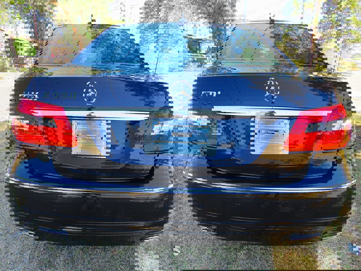 Used 2011 Mercedes-Benz E 550 Sport image 6