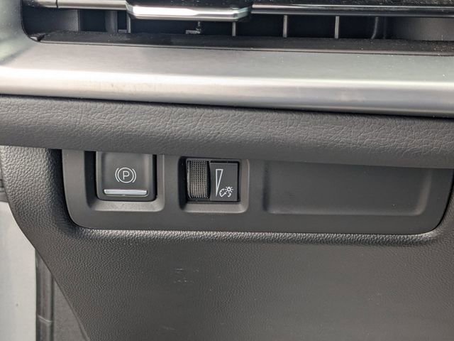Used 2024 Cadillac XT4 Premium Luxury AWD/4WD image 16