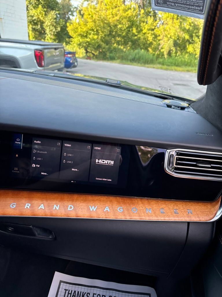 Used 2022 Jeep Grand Wagoneer Series III w/ Rear Seat Video Group 1 AWD/4WD image 45