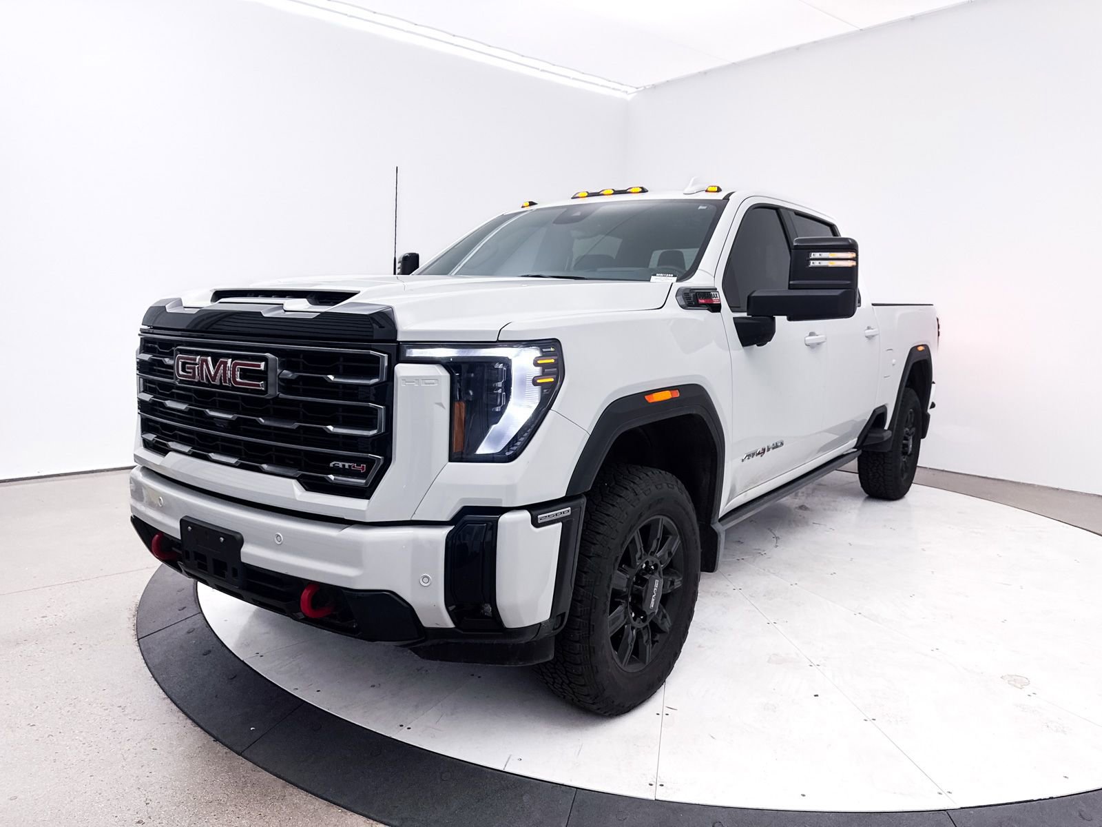 Used 2025 GMC Sierra 2500 AT4 w/ AT4 Premium Plus Package AWD/4WD image 15