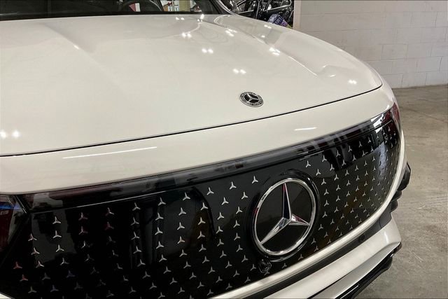 Used 2025 Mercedes-Benz EQB 300 4MATIC image 30