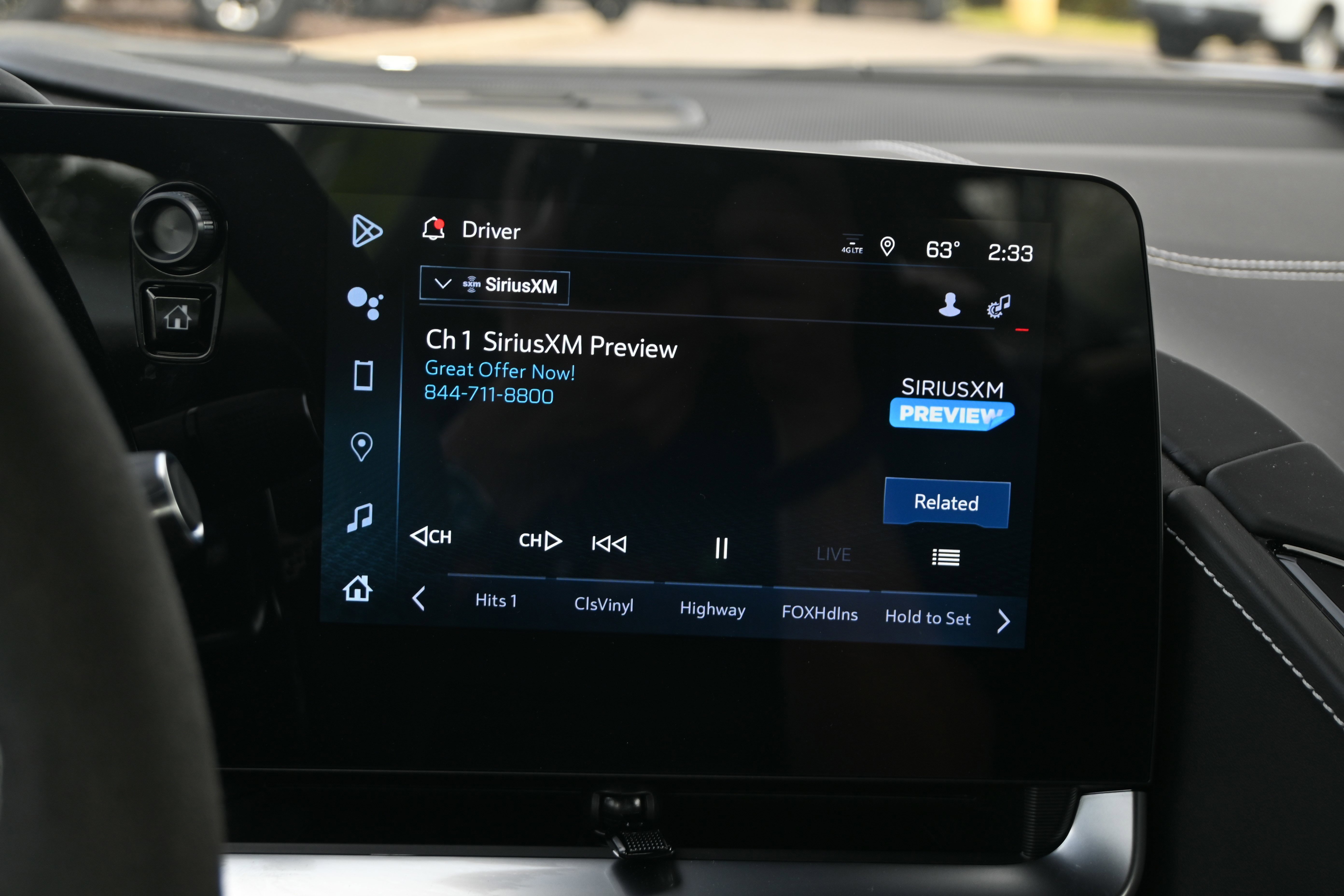 Used 2025 Chevrolet Corvette Stingray Premium Cpe w/ Z51 Performance Package image 37