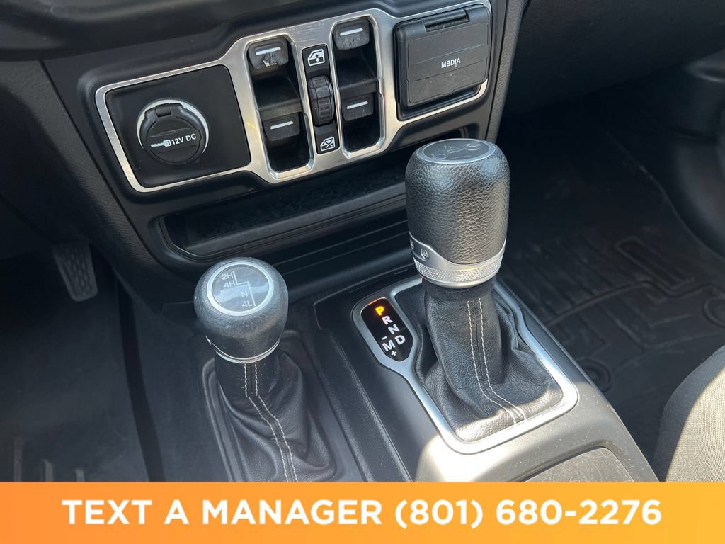 Used 2019 Jeep Wrangler Unlimited Sahara AWD/4WD image 26