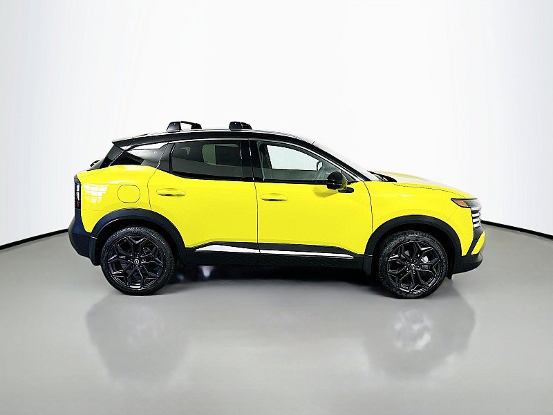 New 2026 Nissan Kicks SR w/ Cold Weather Package AWD/4WD image 9