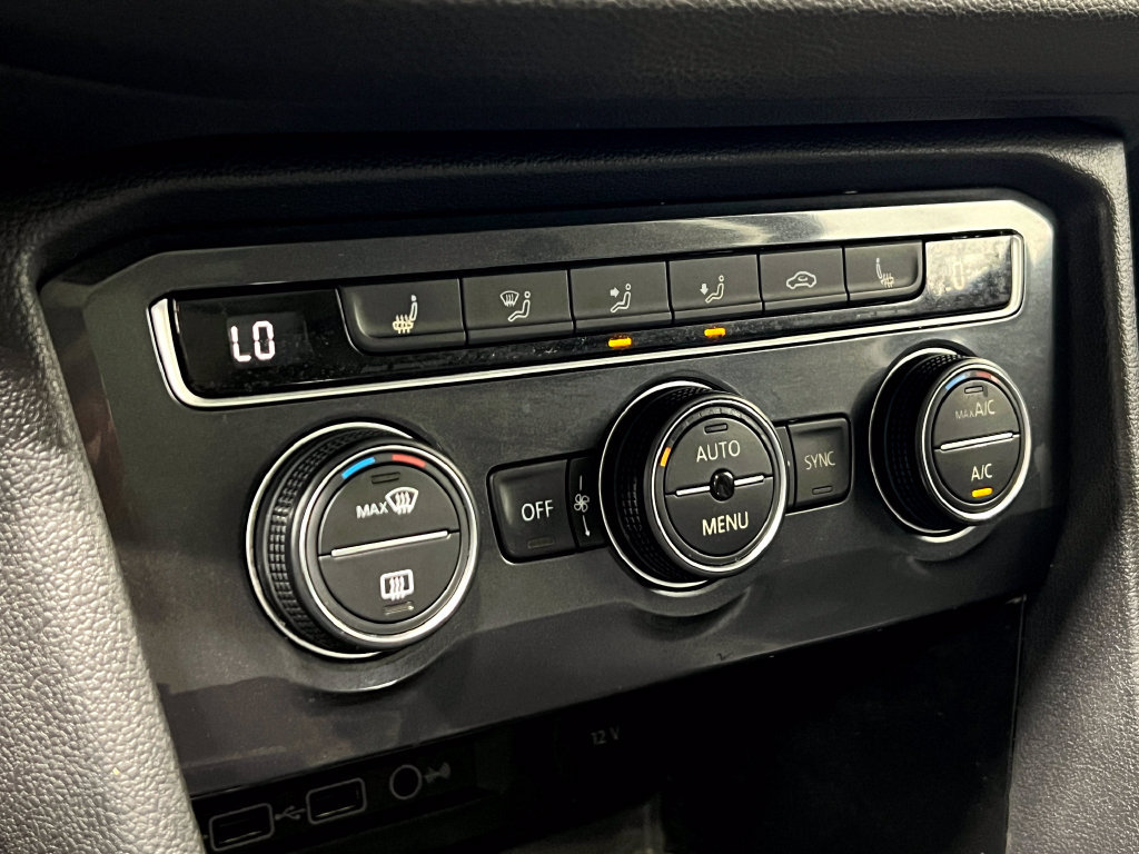 Used 2020 Volkswagen Tiguan SE AWD/4WD image 25