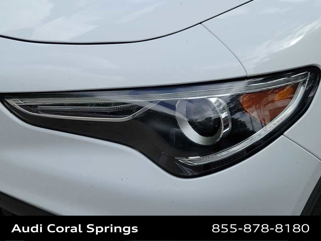 Used 2019 Alfa Romeo Stelvio Ti w/ Nero Edizione image 19