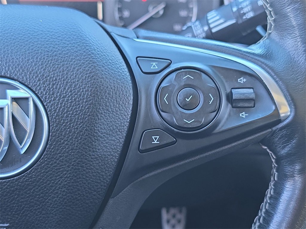 Used 2018 Buick Regal Essence w/ Driver Confidence Package #1 image 21