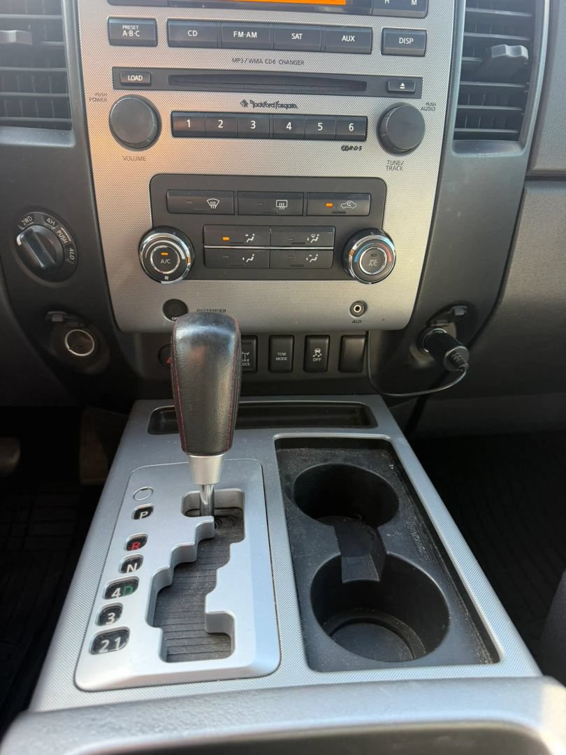 Used 2012 Nissan Titan SV AWD/4WD image 25