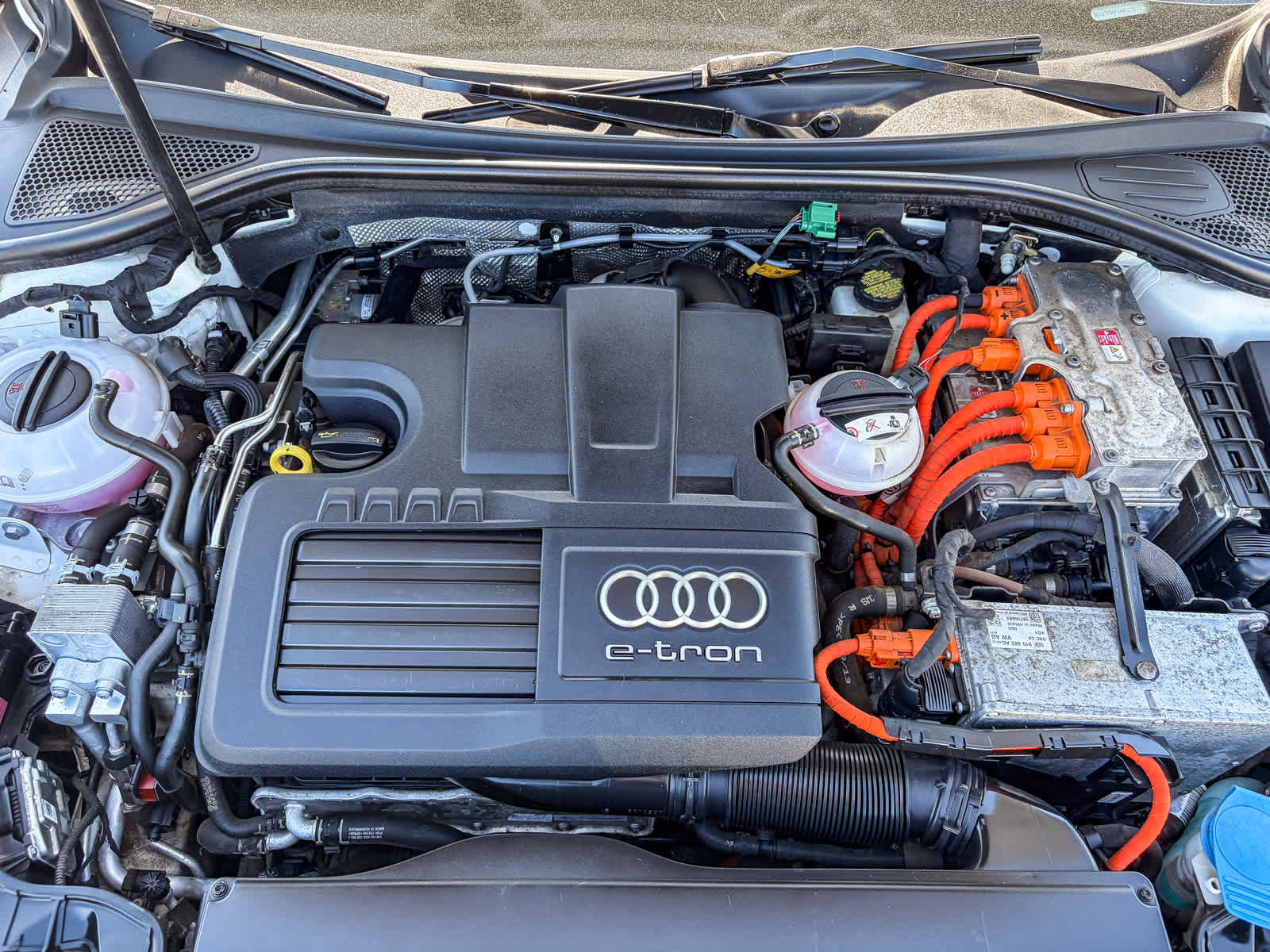 Used 2017 Audi A3 e-tron Premium Plus w/ Technology Package image 27