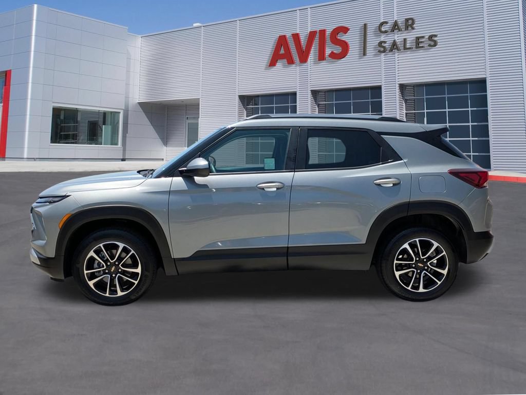 Used 2025 Chevrolet TrailBlazer LT AWD/4WD image 10