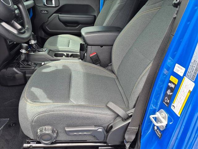 Used 2025 Jeep Gladiator Sport AWD/4WD image 14