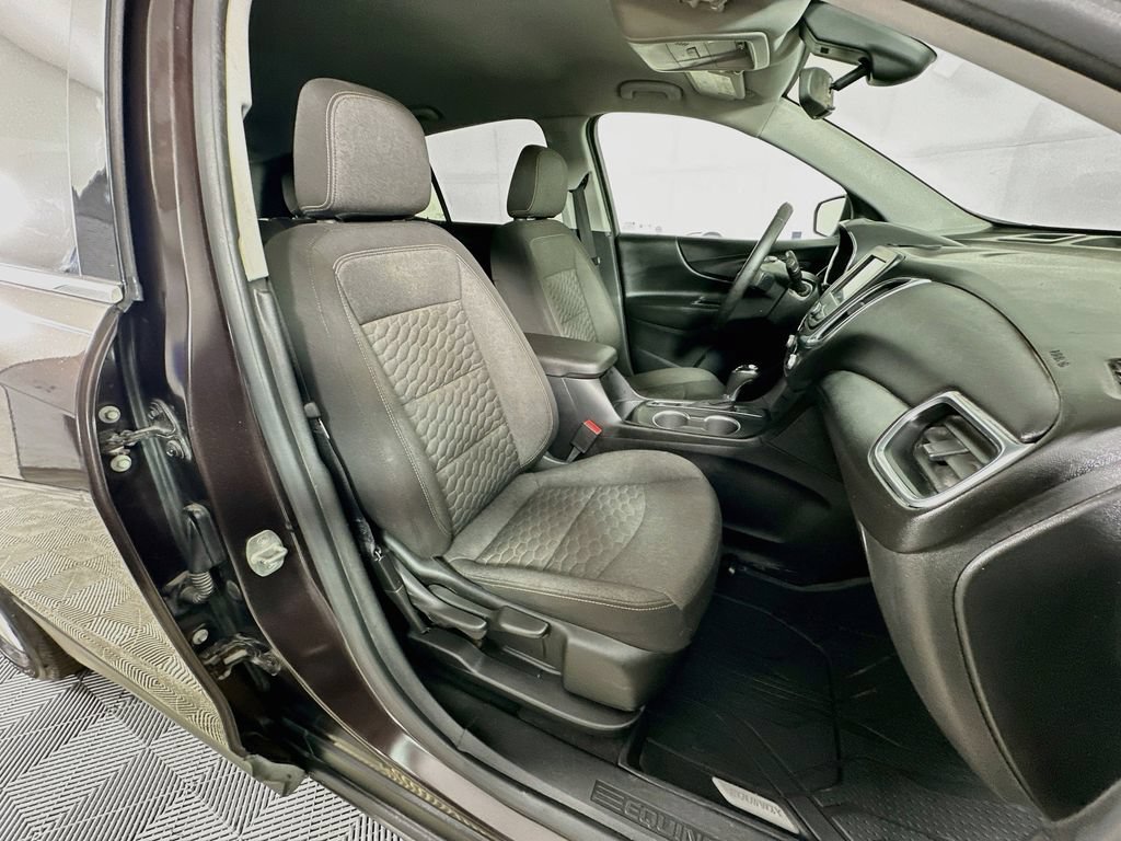 Used 2020 Chevrolet Equinox LT FWD image 33