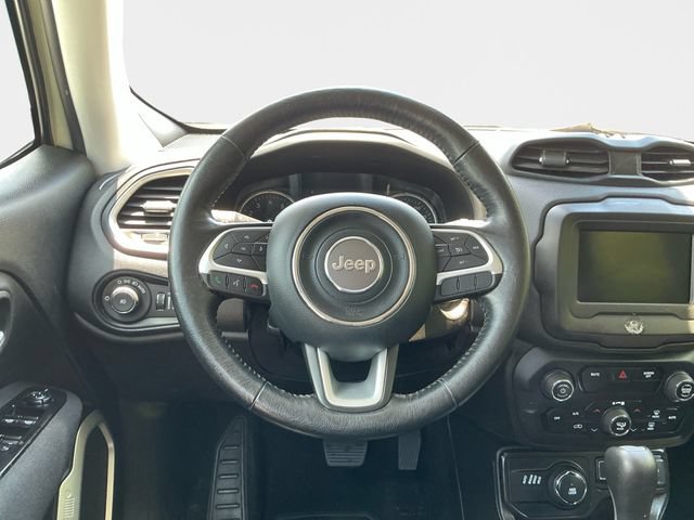 Used 2020 Jeep Renegade Latitude w/ Cold Weather Group AWD/4WD image 14