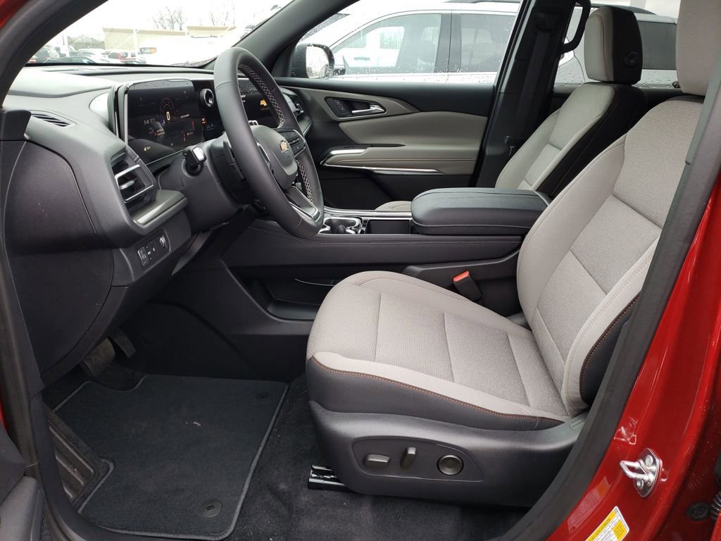 New 2026 Chevrolet Traverse LT FWD image 9