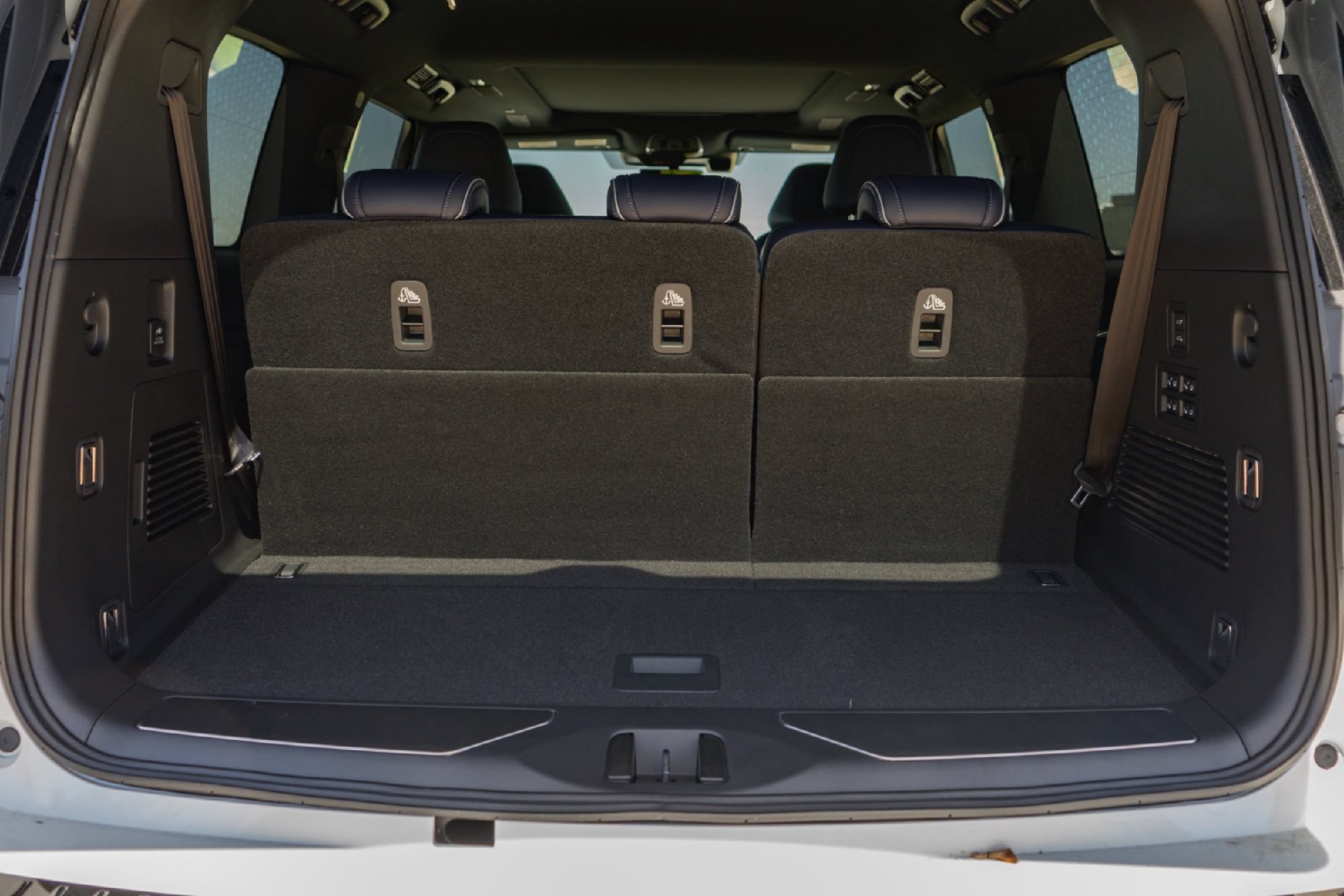 New 2027 INFINITI QX80 Sensory w/ Sport Exterior Package AWD/4WD image 25