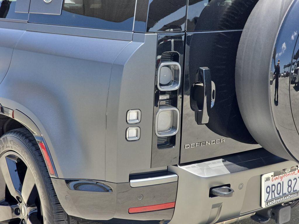 Certified 2024 Land Rover Defender 110 Carpathian Edition AWD/4WD image 35