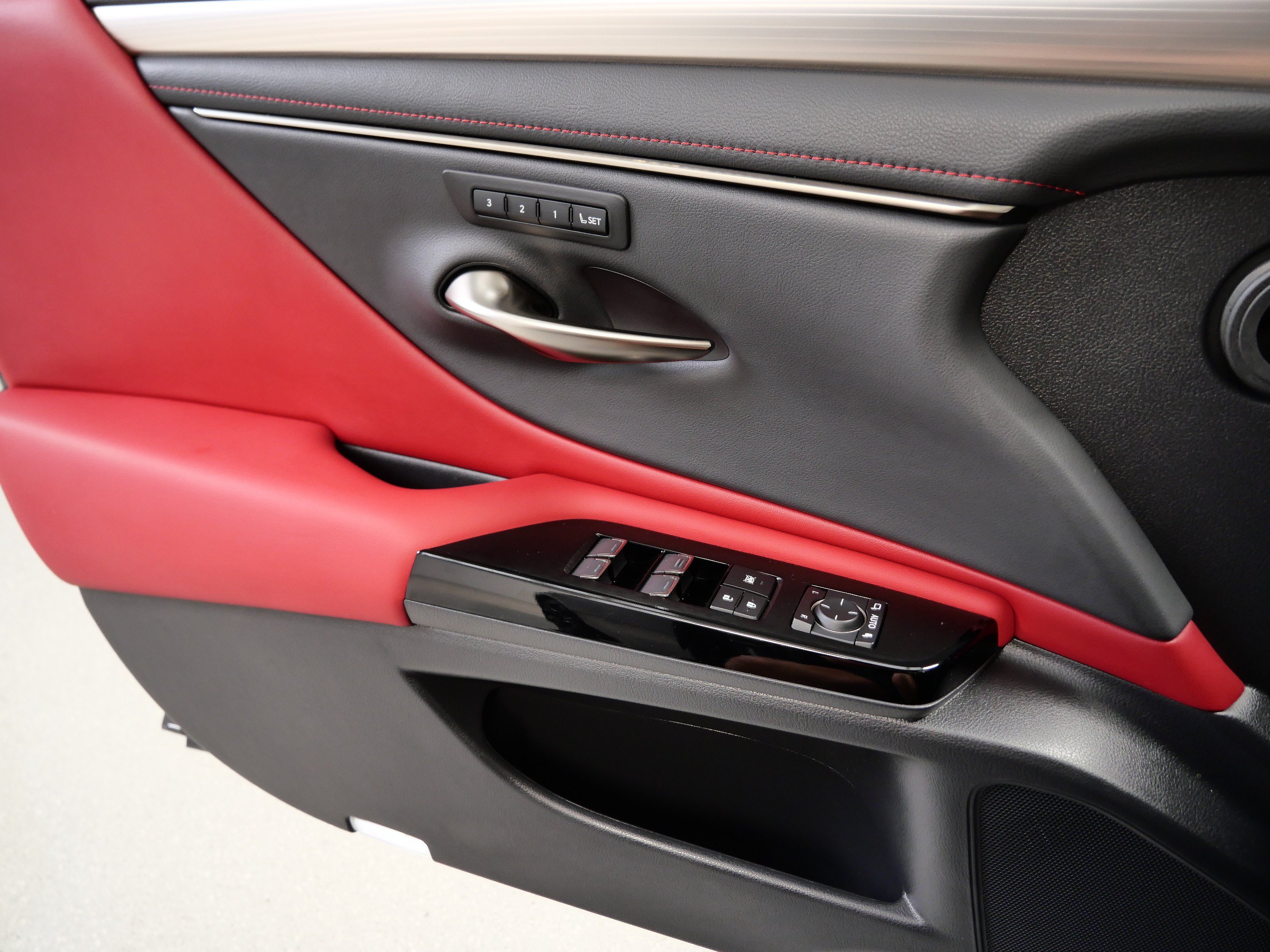 Used 2023 Lexus ES 350 F Sport FWD image 32